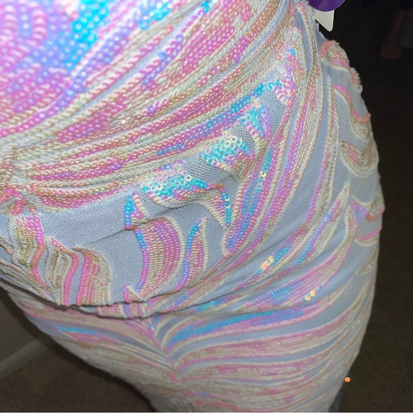 Never worn Prom Dress - Picture 6 of 9